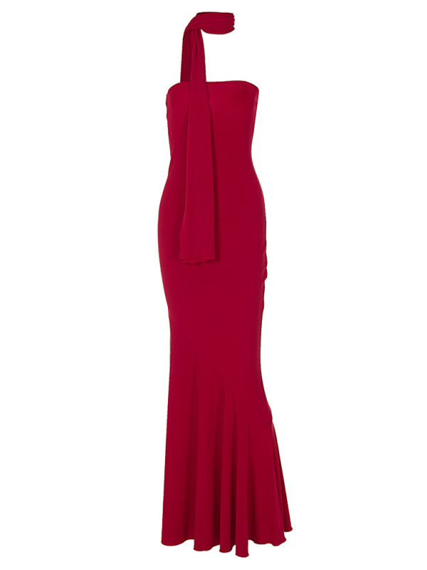 Sophisticated Strapless Evening Gown with Convertible Shawl